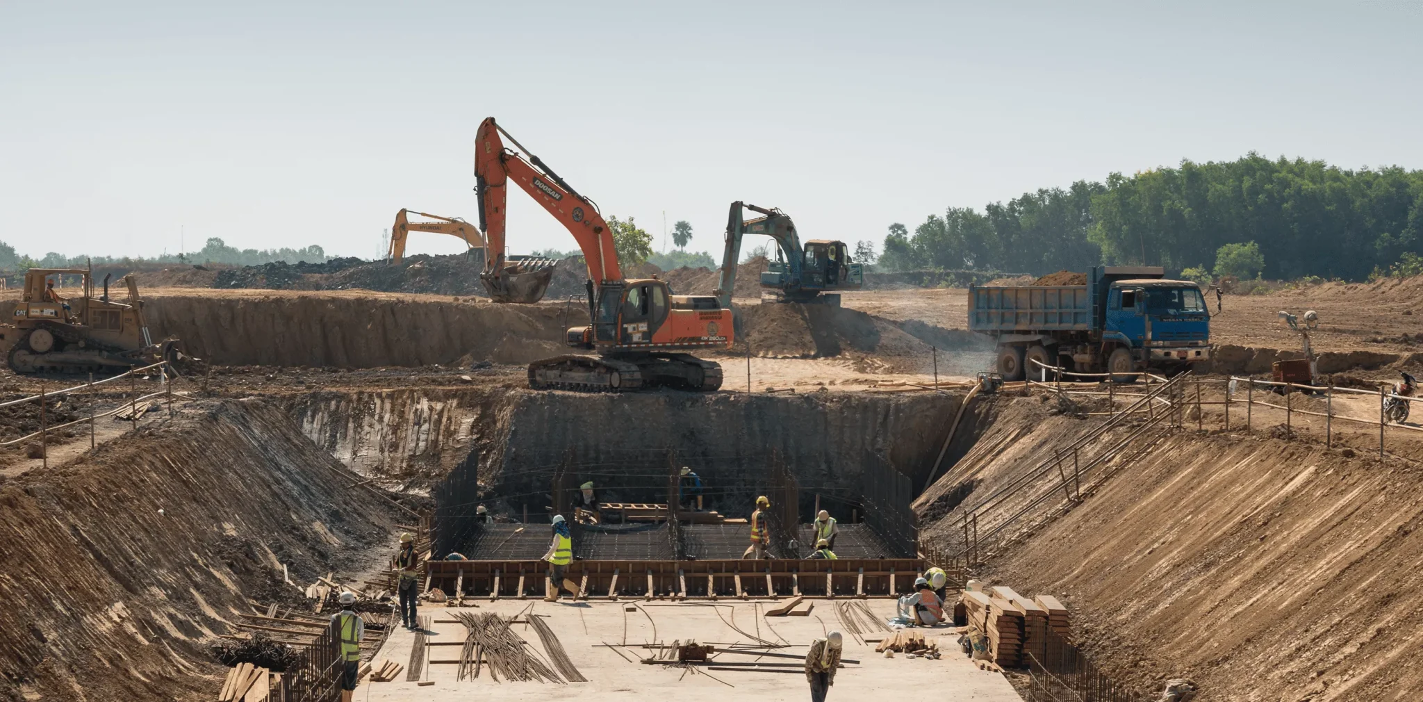 NEW BUSINESS HEIGHTS WITH LOONA MARKETING AGENCY